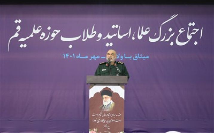 آمریکا روزی با بمب اتم و امروز با ابزار رسانه جنایت میکند آمریکا روزی با بمب اتم و امروز با ابزار رسانه جنایت میکند